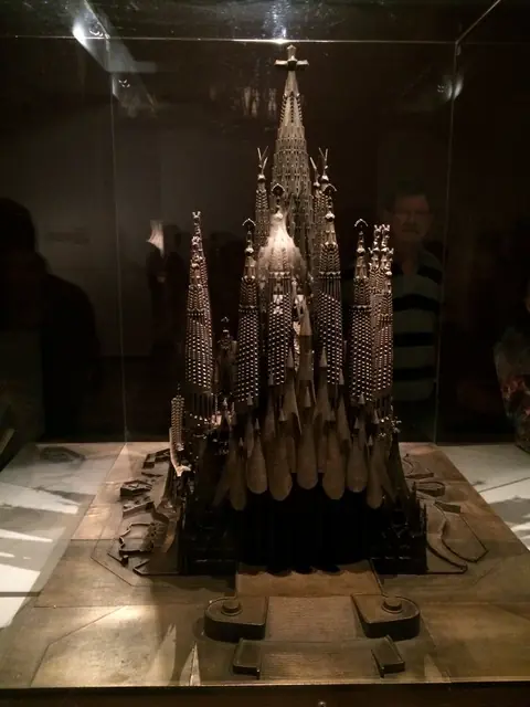 Ilustração 13 do post: GAUDÍ - Barcelona 1900