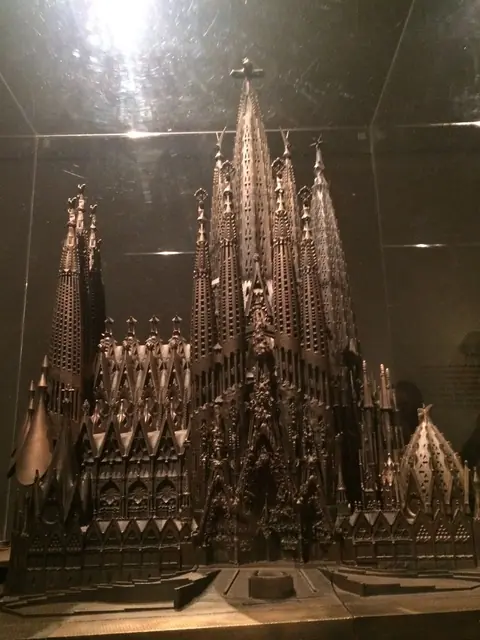 Ilustração 16 do post: GAUDÍ - Barcelona 1900